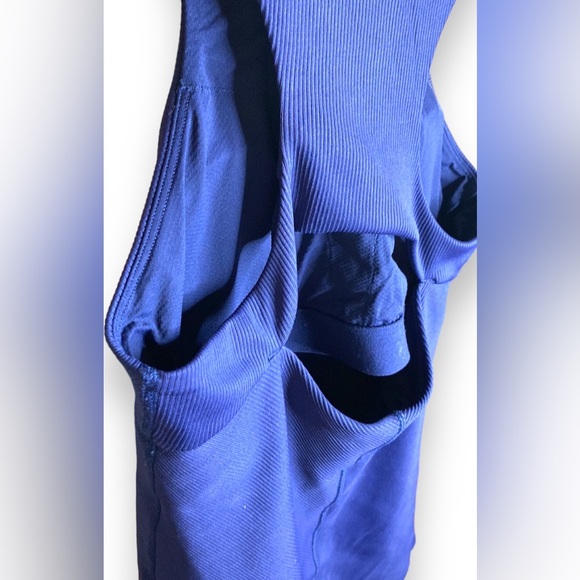 Athleta navy blue tank top with build in bra - Picture 4 of 7